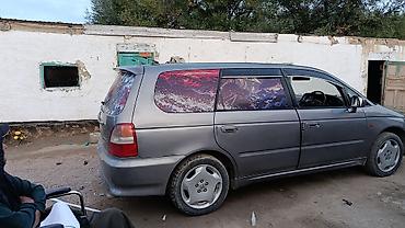 Продажа авто: Honda Odyssey: 2000 г., Автомат, Бензин, Минивэн — 3