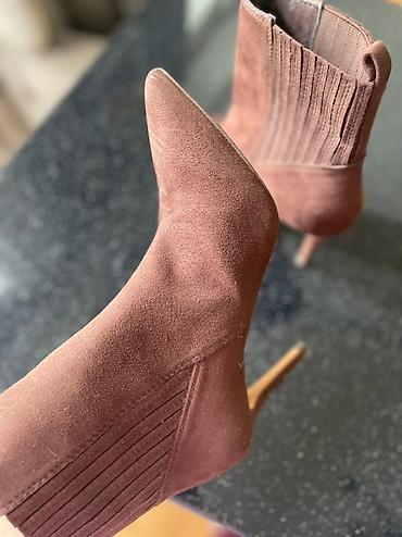 botinkalar cəkmələr: Charles&Keith, Ölçü: 37, rəng - Qəhvəyi, İşlənmiş — 7