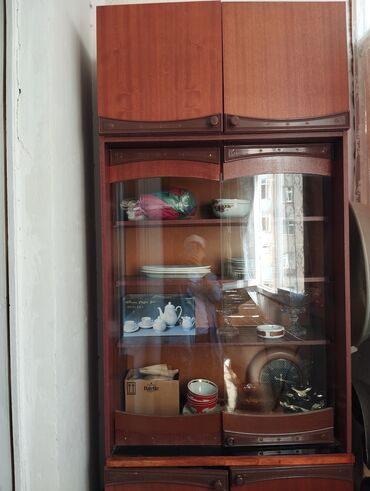 шкаф с антресолью трехдверный: Шкаф, Колдонулган