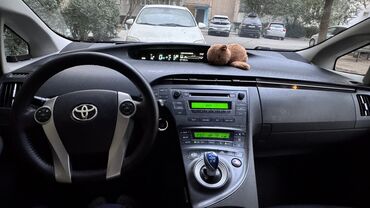 Toyota: Toyota Prius: 2010 г., 1.8 л, Вариатор, Гибрид, Хэтчбэк — 7