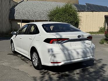 электро унаа: Toyota Corolla: 2022 г., 1.8 л, Вариатор, Гибрид, Седан — 5