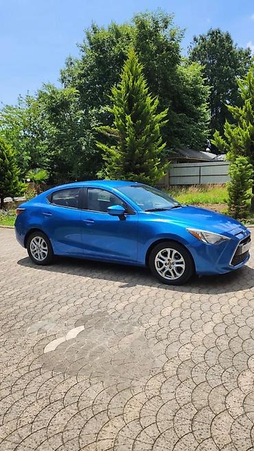 toyota prius kapot: Toyota Yaris: 1.5 l | 2017 il Sedan — 4