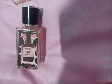 Парфюмерия: Ароматы в спреях (eau de parfum) в компактных стеклянных флаконах с — 1