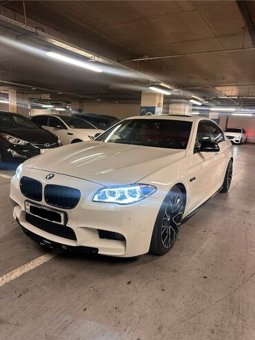 masin alisi: BMW 528: 2 l | 2014 il Sedan