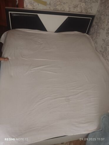 Her bir şəkildəki 5 manata tek yastıq üzü 1 manat divan üstü 2/80 ölçü