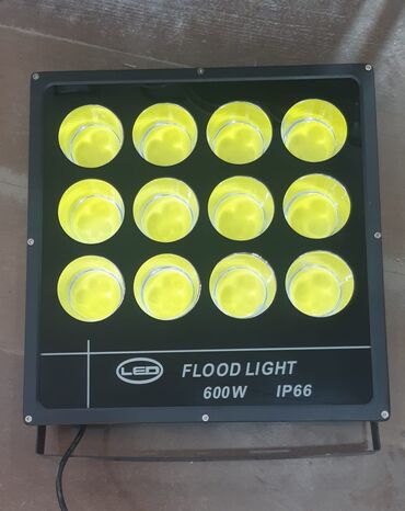 Projektorlar: LED Flood Light proyektorları - Güc variantları: 400W, 500W, 600W — 2