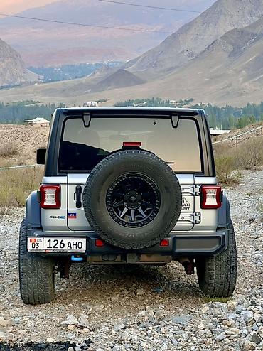 чероки джип: Jeep Wrangler: 2023 г., 2 л, Автомат, Гибрид, Внедорожник — 5