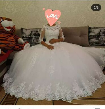 Продается свадебное платье 42 -48 размер после химчистки один раз