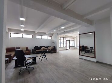 Офисы: Продаю Офис 300 м², С ремонтом, Многоэтажное здание, 1 этаж