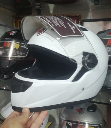 Moto dəbilqələr: Kaskalar 39an hər rəngi var Qara mat kaskalar 55azn Qara parlaq — 25