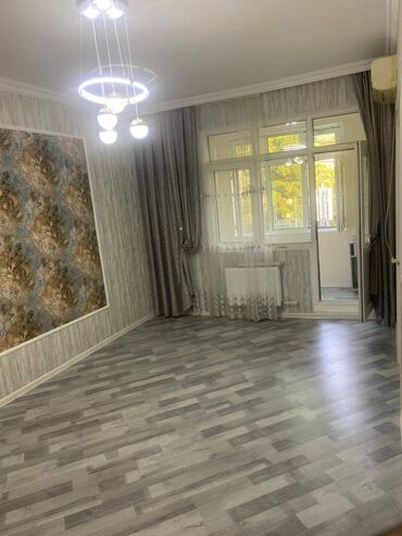 Uzunmüddətli kirayə mənzillər: Nəsimi Rayonu 4-cü mkr, Mir Cəlal küçəsində yerləşən orta bloklu 5 — 2