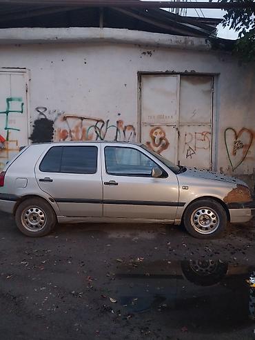 panel vurmaq: Volkswagen Golf: 2 l | 1993 il Hetçbek — 2