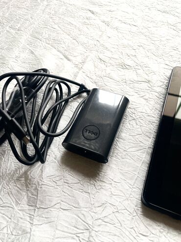 Digər planşetlər: Dell 2 in 1 Tablet 5285 Intel i5 7300U /8GB Ram,256GB SSD NVMe — 15