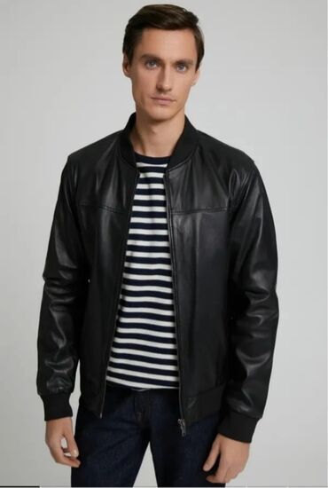 механические часы в баку: Gencede satilir Quzu derisinen natural koja kurtka Moskvadan Снежная