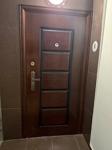 dəmir seyf qapi: Seyf qapı 180₼. ölçü 2.15/90. Ünvan Nərimanov. 6201. Fatimə99 (💵) — 1