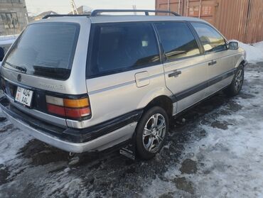 Volkswagen: Volkswagen Passat: 1990 г., 1.8 л, Механика, Бензин, Универсал