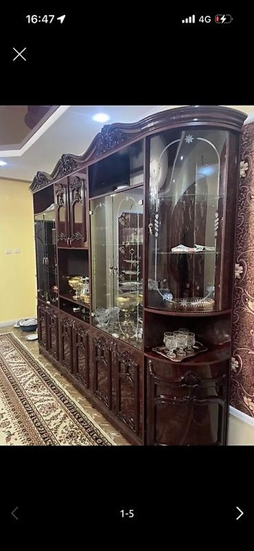 полки токмок: Классический стенд/горка для гостиной из темного древесного оттенка — 3