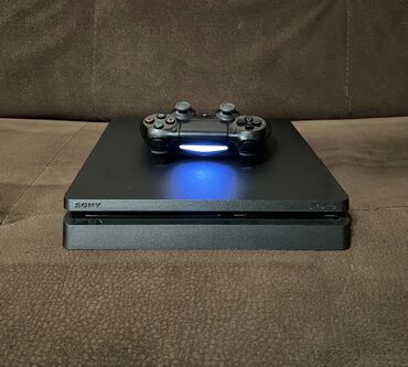 playstation 4 slim: Sony PlayStation 4 Slim 500GB 1 ədəd original pultla . Sistem