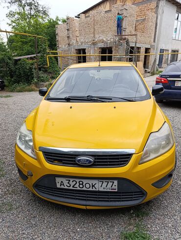 дом на колеса: Ford Focus: 2011 г., 1.6 л, Механика, Газ, Универсал