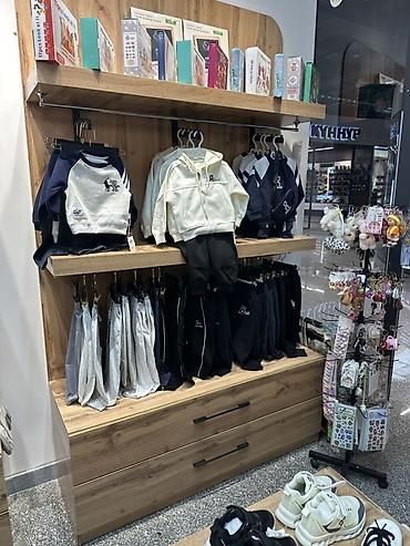 clothe: Мебель комплект сатылат для детских товаров 
Срочно — 4