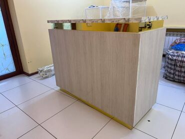 Aksesuarlar üçün vitrinlər: İşlənmiş, Ünvandan götürmə — 12