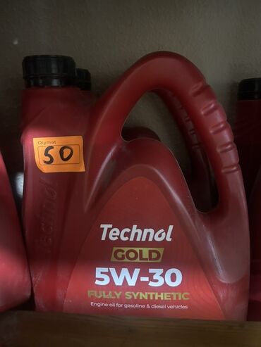 Mühərrik yağları: Tecili satilur servizvbağlanib öz qiymütunə satilir ROWE mühərrik — 12