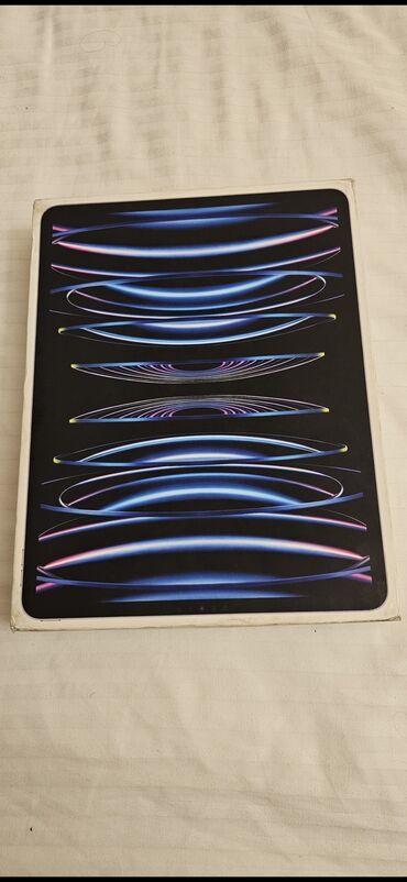 ipad 3 qiymeti: İşlənmiş Apple iPad Pro 12.9 (2022), 12,9", 512 GB, Ünvandan götürmə