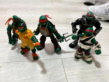 kinder igracke: TMNT Nindza kornjace 5kom Super stanje, pokretne, zglobne, vecih