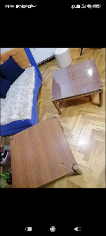 Stolovi: Sto manji drvenii lep nepohaban. Oko prečnik 65/65 vis oko 37
 Mirjevo — 15