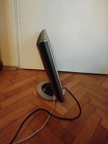 Monitori: Stari monitor Samsung SyncMaster 710n. Proveren samo na kratko dok je — 7