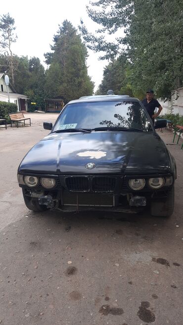 обмен кв: BMW 5 series: 1990 г., 2.5 л, Механика, Бензин, Седан