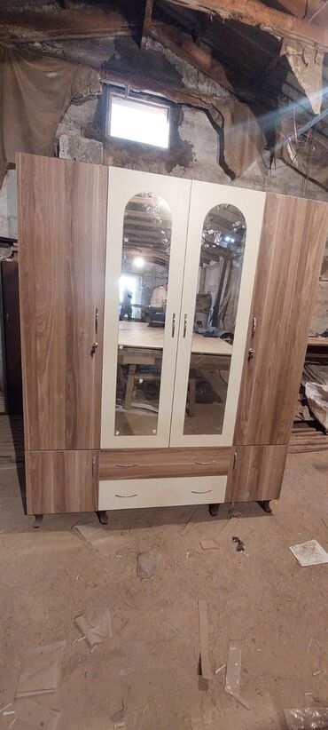 Dolablar: Yeni, 4 qapılı Düz dolab, Dolab-asılqan, Azərbaycan -da lalafo.az — 6 Dolablar: Yeni, 4 qapılı Düz dolab, Dolab-asılqan, Azərbaycan — 6