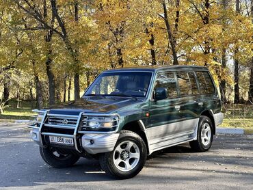 автомобил продаю: Mitsubishi Pajero: 2013 г., 2.4 л, Механика, Бензин, Внедорожник