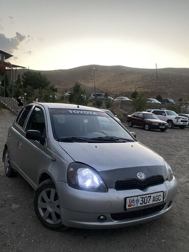 tayota camry 55: Toyota Yaris: 2000 г., 1.3 л, Механика, Бензин, Хетчбек