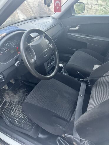 VAZ (LADA): VAZ (LADA) Priora: 1.6 l | 2012 il 268706 km Sedan — 21