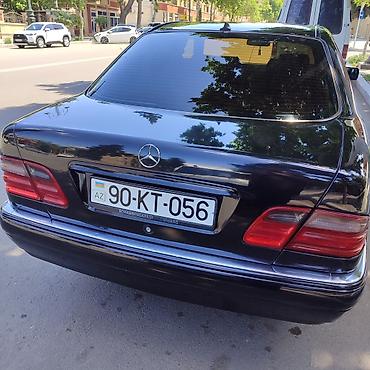 bmw e60 stop: Mercedes-Benz E-Class (W210) sedan – qara rəng, 4 qapı — 4