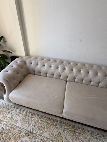 Dolablar: Divan, Parça