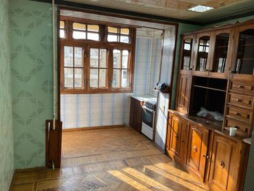 Köhnə tikili: Bakı, 4 otaqlı, Köhnə tikili, m. Əhmədli, 100 kv. m — 7