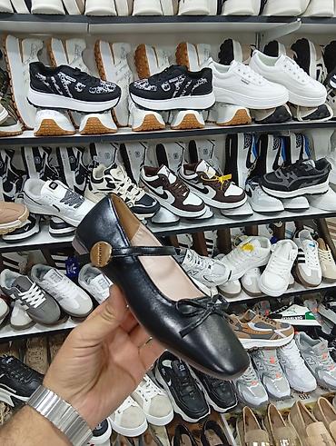 Krasofkalar və idman ayaqqabıları: Unisex gündəlik idman ayaqqabıları – müxtəlif modellər və rənglər — 10