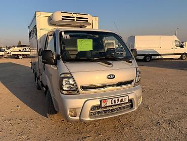 Kia BONGO: 2021 г., 2.4 л, Механика, Газ, Бус at lalafo.kg Kia BONGO: 2021 г., 2.4 л, Механика, Газ, Бус