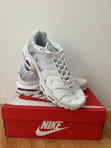 Patike i sportska obuća: Nike Air TN White, broj 45, made in Vietnam. Patike su nove i dostupne