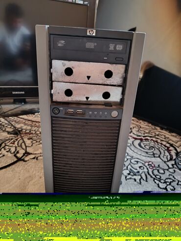 Комплектующие для ПК и ноутбуков: HP brendinin stolüstü kompüteri. Bu model inteqrasiya olunmuş optik