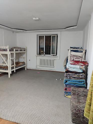 osh hostel: Койко‑места в общей комнате. Для студентов, Курьеров, Строителям — 2