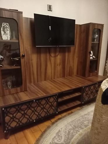 Tv stend 80 manat.Unvan Bine.SH