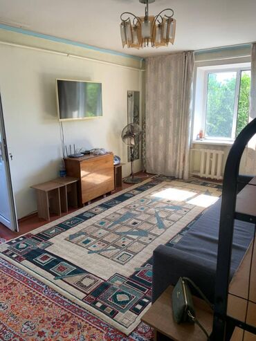 Продажа домов: 1 комната, 47 м², Индивидуалка, 5 этаж, Старый ремонт