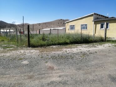 сдаю дом на иссык куле: Дом, 2500000 м², 3 комнаты, Собственник, Косметический ремонт