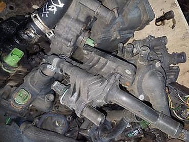 ventuze prodaja: KUĆIŠTE TERMOSTATA ZA CITROEN XSARA OD 1999. DO 2005. GOD. | odlično — 6