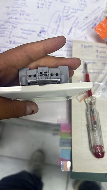 Электрики: Электромонтаж (простой) Установка розеток и выключателей Установка и — 11