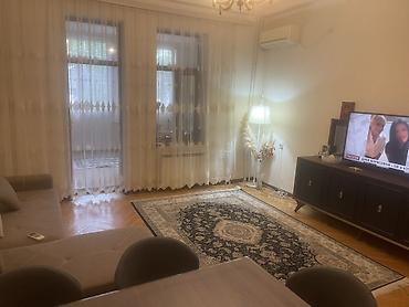 Квартиры: Баку, Поселок Ясамал, 3 комнаты, Вторичка, м. Эльмляр Академиясы, 60 м² — 3
