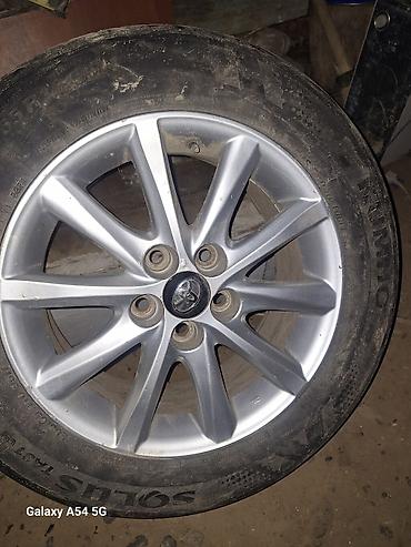 Колеса в сборе: Литой диск Toyota с шиной Kumho Solus - Оригинальный литой диск — 2